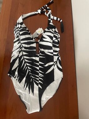 Roidal Halter Plunge One-Piece Swimsuit
